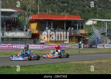 Carlos Sainz während seiner Kart-Karriere hat der spanische Rennfahrer kürzlich für Ferrari für die Saison 2021 und darüber hinaus unterschrieben und Sebastian Vettel ersetzt. Er ist der Sohn des Doppelweltmeisters Carlos Sainz. Stockfoto