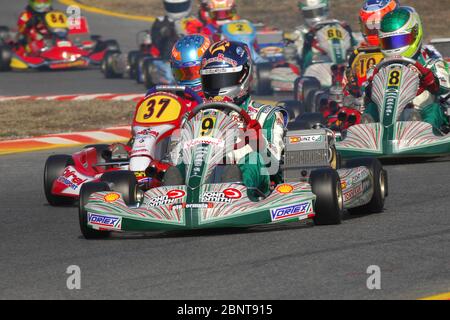 Carlos Sainz während seiner Kart-Karriere hat der spanische Rennfahrer kürzlich für Ferrari für die Saison 2021 und darüber hinaus unterschrieben und Sebastian Vettel ersetzt. Er ist der Sohn des Doppelweltmeisters Carlos Sainz. Stockfoto
