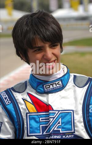 Carlos Sainz während seiner Kart-Karriere hat der spanische Rennfahrer kürzlich für Ferrari für die Saison 2021 und darüber hinaus unterschrieben und Sebastian Vettel ersetzt. Er ist der Sohn des Doppelweltmeisters Carlos Sainz. Stockfoto