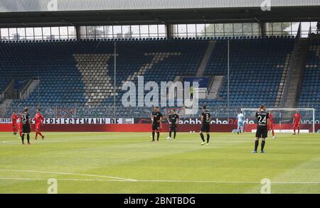 Bochum City, Deutschland. Mai 2020. Geisterspiel, leer, leere Plätze, Spielbereich, Tribüne, Stadion, Block, Sport: Fußball: 2. Bundesliga: Saison 19/20: 26. Spieltag: VfL Bochum - FC Heidenheim, 16. Mai 2020 Quelle: Jürgen Fromme/firosportphoto/POOL Stockfoto