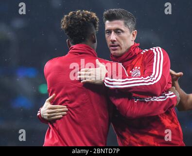 LONDON, ENGLAND - 1. OKTOBER 2019: Robert Lewandowski von Bayern im Vorfeld des UEFA Champions League-Spiels der Gruppe B 2019/20 zwischen Tottenham Hotspur FC (England) und Bayern München (Deutschland) im Tottenham Hotspur Stadium. Stockfoto