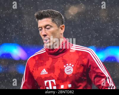 LONDON, ENGLAND - 1. OKTOBER 2019: Robert Lewandowski von Bayern im Vorfeld des UEFA Champions League-Spiels der Gruppe B 2019/20 zwischen Tottenham Hotspur FC (England) und Bayern München (Deutschland) im Tottenham Hotspur Stadium. Stockfoto