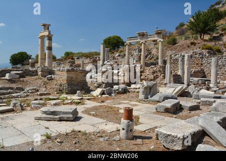 Die Ruinen der antiken Stadt Ephesus in der Türkei. Prytaneion. Stockfoto