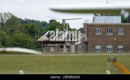 North Weald Essex, Großbritannien. Mai 2020. Allgemeine Luftfahrt (Privat- und Freizeitflüge) Lebenslauf in England, North Weald Airfield wieder eröffnet nach der Sperrung für Zivil-und Privatflüge vorbehaltlich strenger sozialer Distanzierungsrichtlinien RotorSport UK MTOsport Credit: Ian Davidson/Alamy Live News Stockfoto