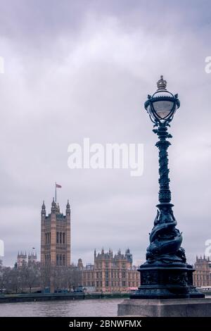 Blick über die themse der Houses of Parliament, London, Großbritannien. Stockfoto