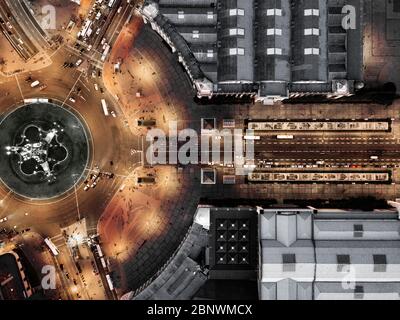 Venezianische Türme auf dem Platz von Spanien oder der Plaza de España Luftaufnahme Barcelona Katalonien Spanien die venezianischen Türme sind der beliebte Name für ein Paar Schlepptau Stockfoto