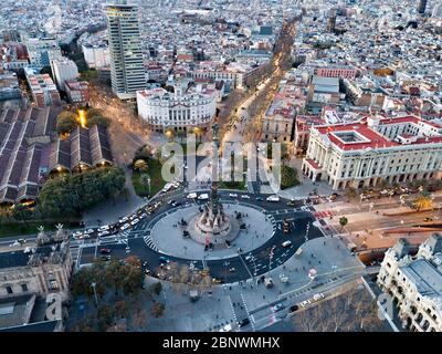 Statue von Christopher Colombus in der Nähe der Ramblas Luftaufnahme Barcelona Katalonien Spanien. Das Kolumbus-Denkmal oder Monumento a Colón oder Mirador de Colón Stockfoto