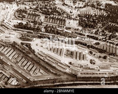 Luftaufnahme der Gräber auf dem Montjuic Friedhof Barcelona Katalonien Spanien. Der Cementiri de Montjuïc, der Friedhof auf dem Hügel von Barcelona, ist ein sehr Stockfoto