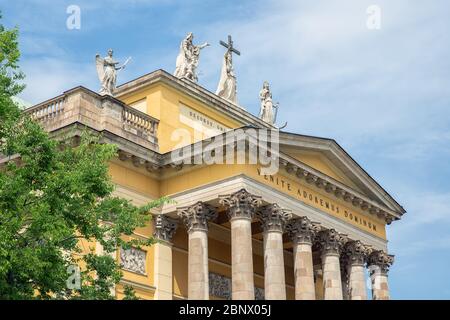 Fassade Kathedrale Basilika auch als Eger Kathedrale in Eger, Ungarn Stockfoto