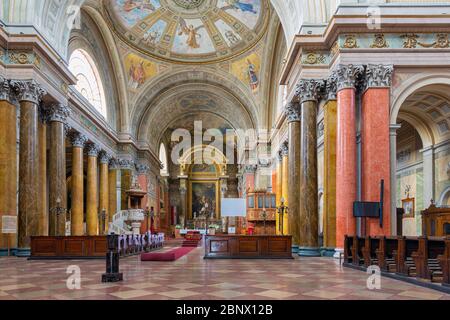 Innenkirche Basilika auch Eger Kathedrale in Eger, Ungarn genannt Stockfoto