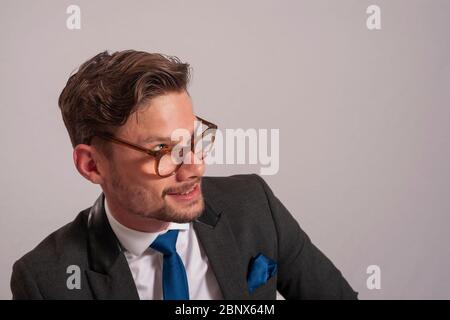 Porträt eines jungen Geschäftsmann Stockfoto