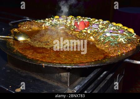 Berühmte Pavbhajis Blick auf einen Wagen auf dem Markt Stockfoto