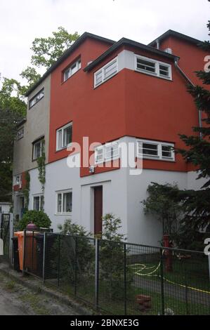 Die 1922 ersichtete und unter Denkmalschutz stehende Wohnsiedlung Siedlung Neu-Jerusalem im Ortsteil Staaken an der Heerstraße in Berlin-Spandau. Stockfoto