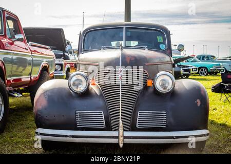 Daytona Beach, FL / USA- 24. November 2018: 1939 Chevrolet 4-türige Limousine im Herbst 2018 Daytona Turkey Run. Stockfoto