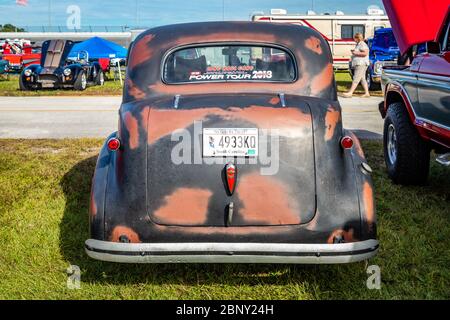 Daytona Beach, FL / USA- 24. November 2018: 1939 Chevrolet 4-türige Limousine im Herbst 2018 Daytona Turkey Run. Stockfoto