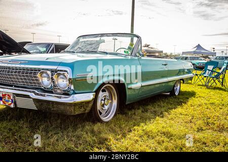 Daytona Beach, FL / USA- 24. November 2018: 1963 Chevrolet Impala SS Cabriolet beim Herbst 2018 Daytona Turkey Run. Stockfoto