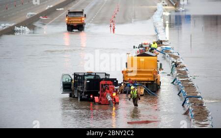 2016 Überflutung in Arnold, Missouri USA entlang des Meramec Flusses bei St. Louis. Stockfoto