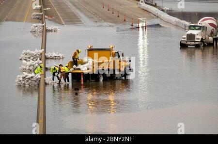 2016 Überflutung in Arnold, Missouri USA entlang des Meramec Flusses bei St. Louis. Stockfoto