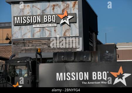 Ein Logo-Schild vor einem Mission BBQ Restaurant in King of Prussia, Pennsylvania am 4. Mai 2020. Stockfoto