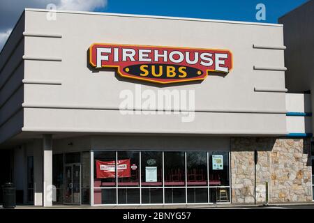 Ein Logo-Schild vor einem Restaurant in Firehouse Subs in Wyomissing, Pennsylvania am 4. Mai 2020. Stockfoto