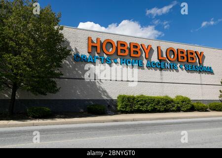 Ein Logo-Schild vor einem Hobby Lobby-Einzelhandelsgeschäft in Libanon, Pennsylvania am 4. Mai 2020. Stockfoto