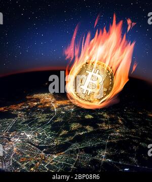 Brennende Bitcoin, die auf den Nachtglobus fällt. Konzeptfoto. Stockfoto