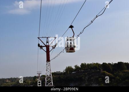 Jabalpur, Madhya Pradesh/Indien : 29. Januar 2020 - Seilbahn, Dhuandhar Wasserfall Jabalpur Stockfoto