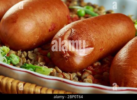 Lincolnshire Wurst und Linsen, köcheln lassen ein-Topf herzhaften Eintopf Stockfoto