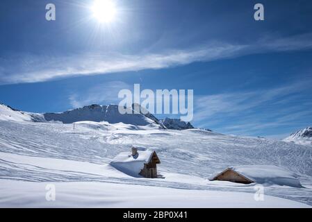 Perfekte Schneeverhältnisse im Skigebiet Belle Plagne in Savoie, Frankreich Stockfoto