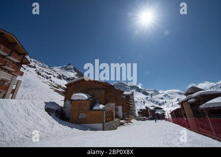 Sonnenuntergang im Skigebiet Belle Plagne in Savoie, Frankreich Stockfoto