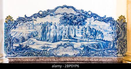 ALCOBACA, PORTUGAL - 25. FEBRUAR 2017: Azulejo im Kloster Alcobaca, eine römisch-katholische Kirche in der Stadt Alcobaca, in Portugal Stockfoto