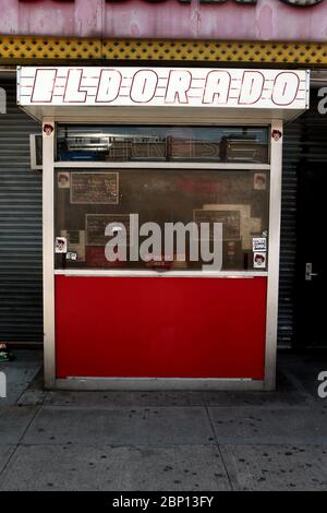 Brooklyn, NY, USA. Mai 2020. Ansichten der New Yorker, die am 16. Mai 2020 nach dem Memorial Day 2020 in Brooklyn, New York City, zum Coney Island Beach zurückkehren, um die Rückkehr von der Covid-19-Epidemie zu erleben. Kredit: Mpi43/Media Punch/Alamy Live News Stockfoto