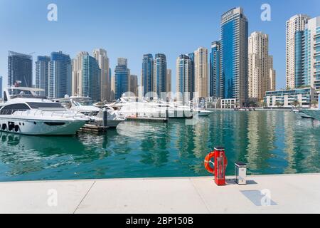 Boote in Dubai Marina, Dubai, Vereinigte Arabische Emirate, Naher Osten Stockfoto