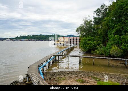 Bandar Seri Begawan ist die Hauptstadt von Brunei und hat eine einzigartige Gemeinschaft auf dem Wasser. November 2019 Stockfoto