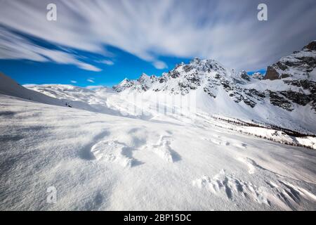 Winterstraße zum Lago Nero, Parco Naturale dell'Alpe Veglia e dell'Alpe Devero, Verbano Cusio Ossola, Piemont, Italien, Südeuropa Stockfoto