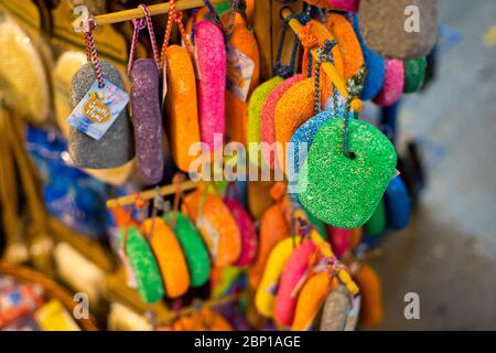 Eine breite Palette von typischen Produkten finden Sie in Die zentrale Markthalle in Chania Stockfoto