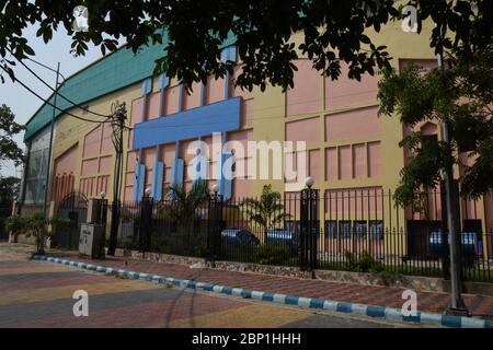 Howrah, Indien. Mai 2020. Das Dumurjala Indoor Stadium wurde während der Novel Coronavirus (COVID-19) Krise durch die West Bengalen Govt vorübergehend in ein Quarantänezentrum mit 150 Betten umgewandelt. (Foto von Biswarup Ganguly/Pacific Press) Quelle: Pacific Press Agency/Alamy Live News Stockfoto