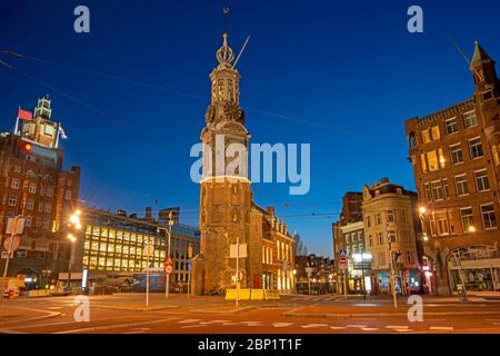 Der Munt Turm in Amsterdam die Niederlande bei Sonnenuntergang Stockfoto