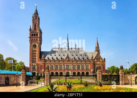Friedenspalast in Den Haag, Sitz des Internationalen Gerichtshofs in Holland, Niederlande, Wahrzeichen der Stadt im Neorenaissancestil aus dem Jahr 1913 Stockfoto