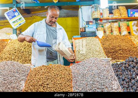 Marktstand Händler marrakesch jemaa el fna Lebensmittel marokko Stockfoto