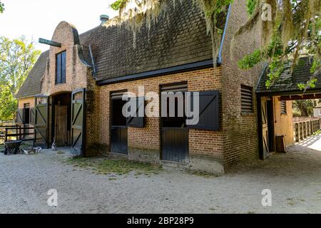 Stableyard und Stables in Middleton Place Plantation in der Nähe von Charleston, South Carolina. Stockfoto