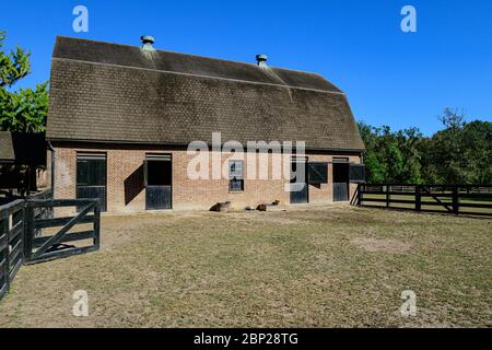 Stableyard und Stables in Middleton Place Plantation in der Nähe von Charleston, South Carolina. Stockfoto