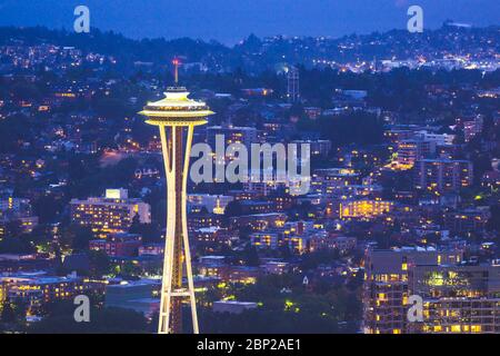 schöne Luftaufnahme von Seattle Stadt Landschaft bei Nacht, Seattle, Washington, Usa.   für redaktionelle-07/05/16. Stockfoto