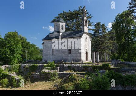 Die Cipur Kirche, auch als Kirche der Geburt der Jungfrau genannt, auf den Ruinen der alten Cetinje Kloster gebaut. Cetinje, Montenegro Stockfoto