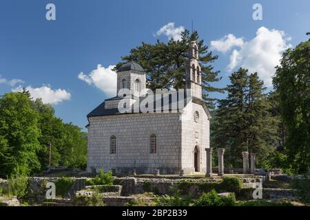 Die Cipur Kirche, auch als Kirche der Geburt der Jungfrau genannt, auf den Ruinen der alten Cetinje Kloster gebaut. Cetinje, Montenegro Stockfoto