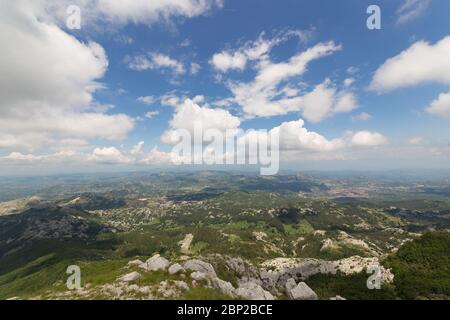 Panoramabild vom Mausoleum von Petar Petrovic Njegos, Lovcen Nationalpark, in Montenegro Stockfoto