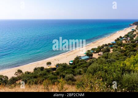 Strand Myrtofitou, ein langer Sandstrand in der Nähe der Stadt Kavala, in Mazedonien, Griechenland, Europa. Stockfoto