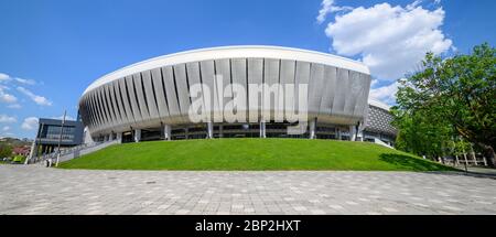 Moderne futuristische minimalistische Sport-und Event-Stadion mit einer organischen BLOB-Form im Central Park von Cluj-Napoca Stadt in der Region Siebenbürgen o Stockfoto