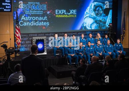 Am 27. September 2018 nahm die NASA-Astronautenkandidaten-Klasse 2017 an einer Live-Episode der Show Watch This Space im NASA-Hauptquartier in Washington, D.C. Teil. Die Kandidaten, darunter Astronauten der US-amerikanischen und kanadischen Raumfahrtbehörden, beantworteten Fragen des NASA-Administrators Jim Bridenstine. Stockfoto