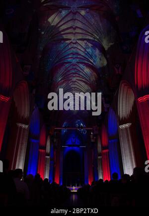 Geist von Apollo - 50. Jahrestag von Apollo 8 Apollo 8 Astronaut Jim Lovell spricht während des Smithsonian National Air and Space Museum's Geist von Apollo Veranstaltung zum 50. Jahrestag von Apollo 8, Dienstag, 11. Dezember 2018 in der Washington National Cathedral in Washington, DC. Apollo 8 war die erste Reise der Menschheit in eine andere Welt, die die Astronauten Frank Borman, Jim Lovell und William anders im Dezember 1968 zum Mond und zurück nahm. Stockfoto